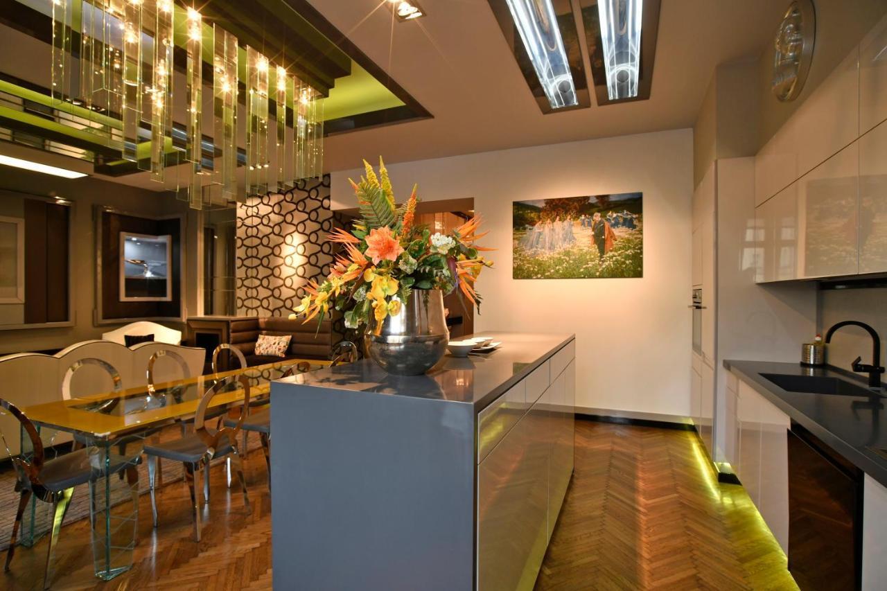 Appartamento Luxuryflat Near Centre On118 Sqm, 3Br,2Bth,8Bed,Ac Budapest Esterno foto