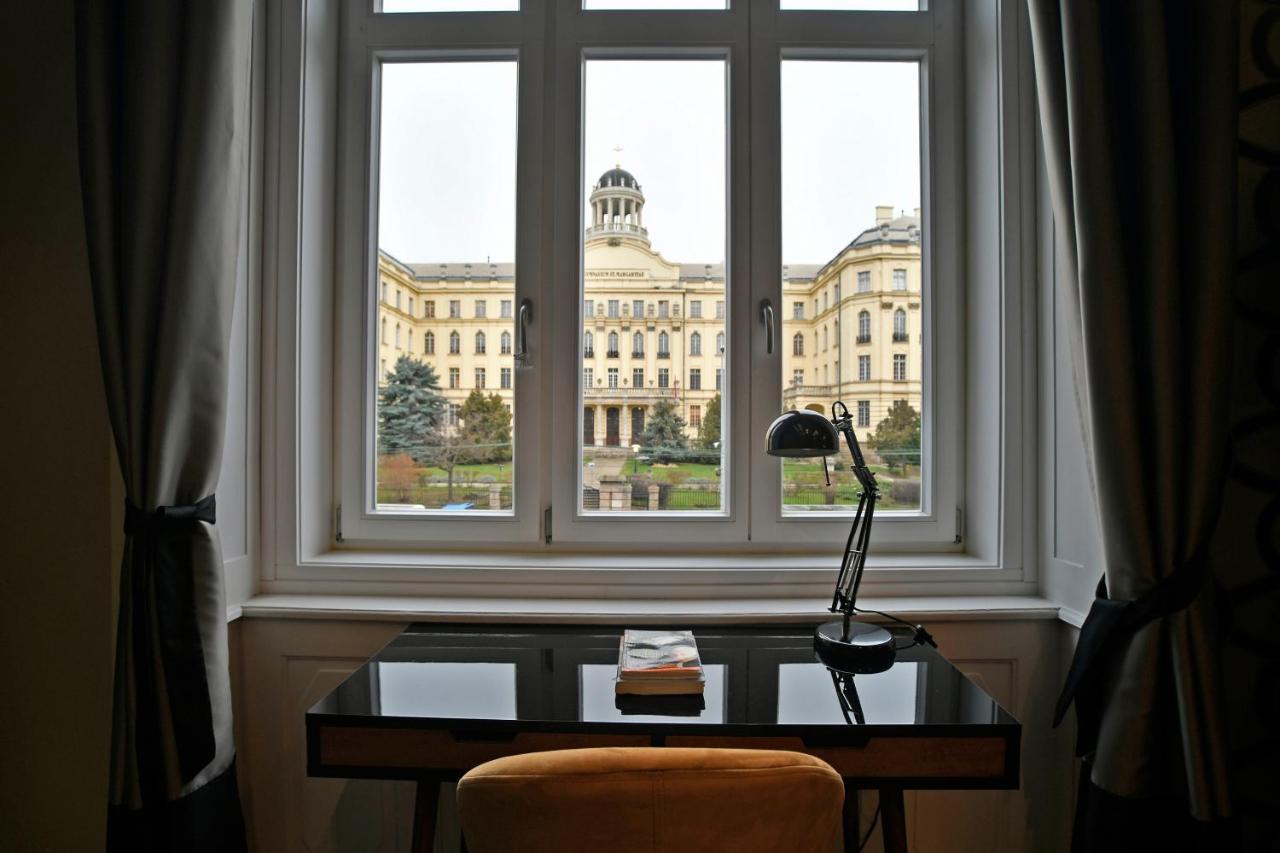 Appartamento Luxuryflat Near Centre On118 Sqm, 3Br,2Bth,8Bed,Ac Budapest Esterno foto