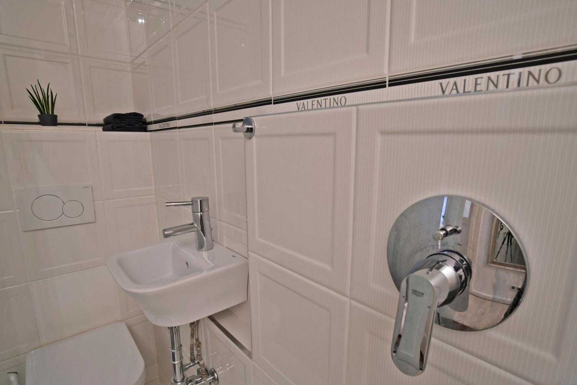 Appartamento Luxuryflat Near Centre On118 Sqm, 3Br,2Bth,8Bed,Ac Budapest Esterno foto