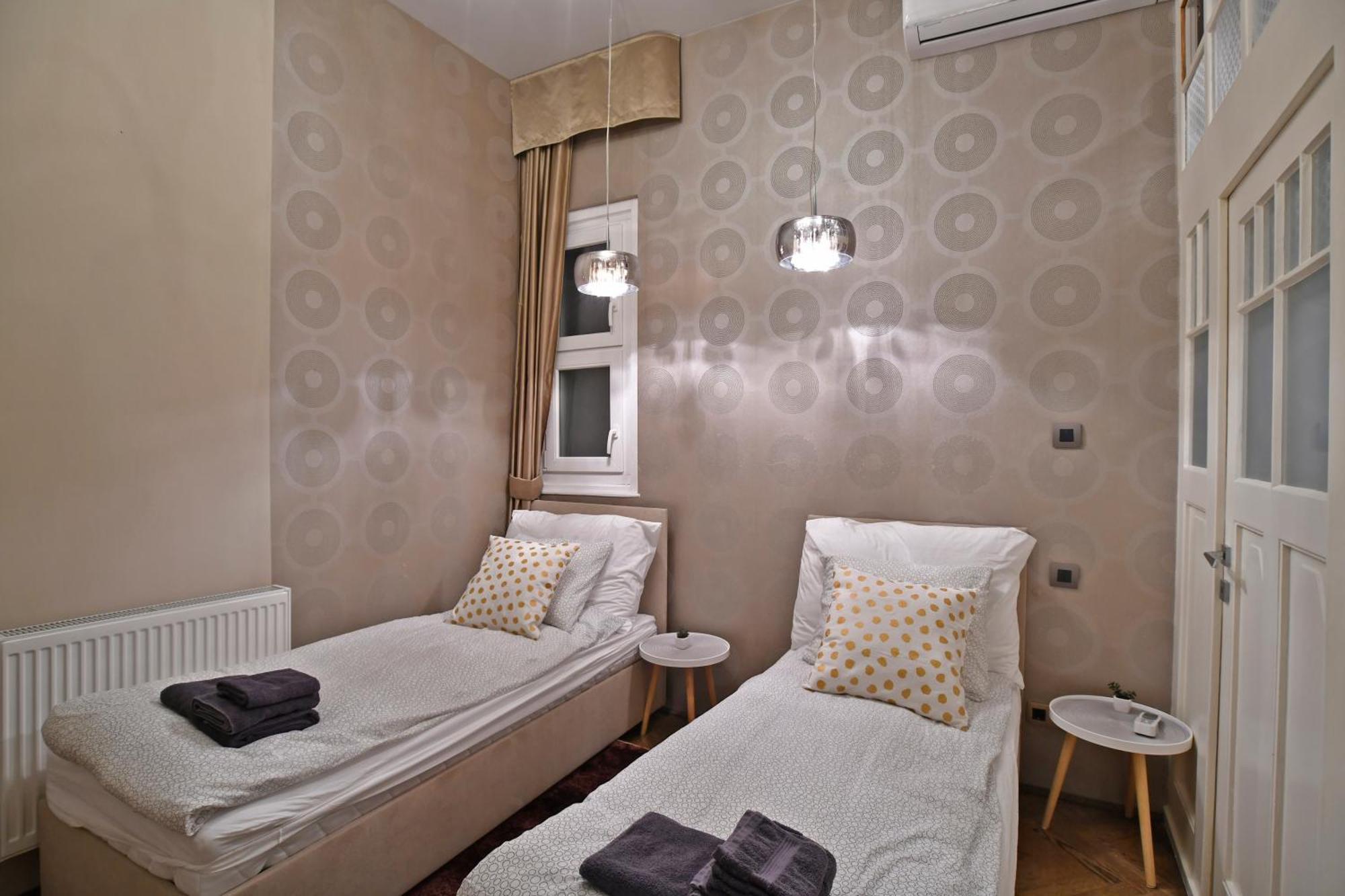 Appartamento Luxuryflat Near Centre On118 Sqm, 3Br,2Bth,8Bed,Ac Budapest Esterno foto